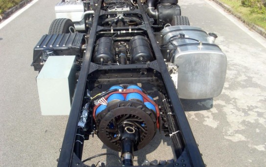 油罐車加裝電渦流緩速器圖片