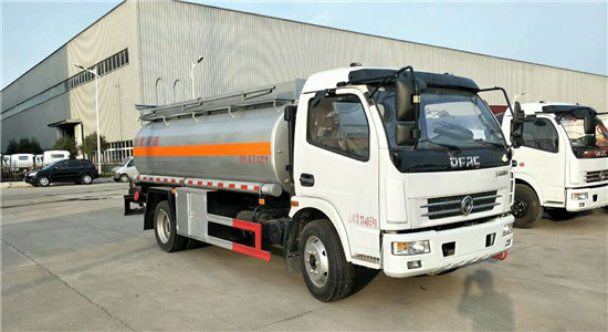 8噸加油車發(fā)往景德鎮(zhèn)落戶啦！